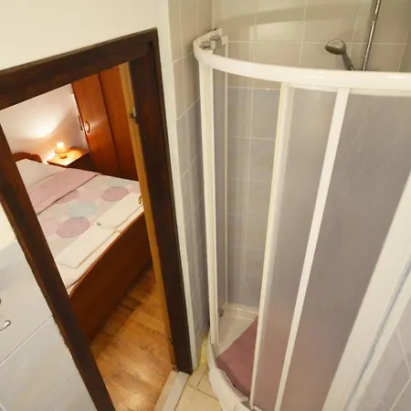 Andronella 3* روفينج